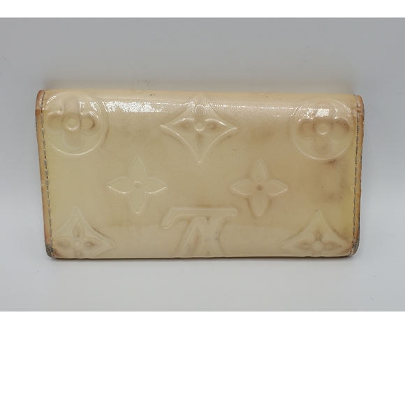 Authentic Preowned LV Vernis Key Chain - Picture 2 of 9